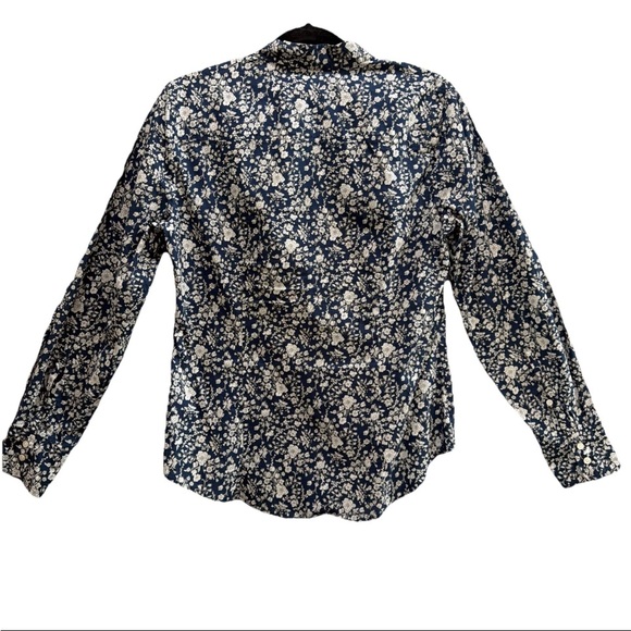 J. Crew Liberty Fabrics Navy and White Floral Women’s Longsleeve Button Up Shirt - Picture 2 of 10